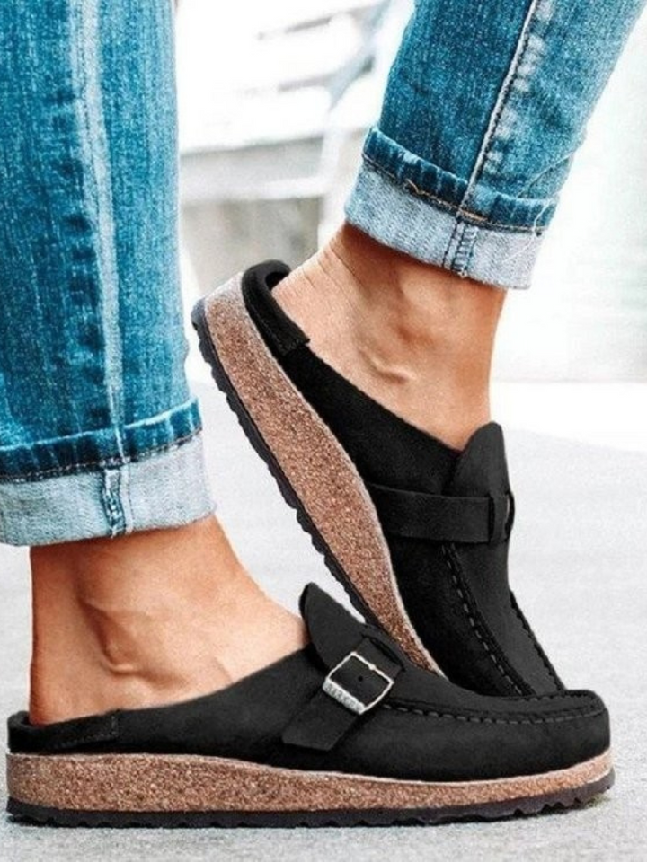 Valencia – Buckle Comfort Clogs